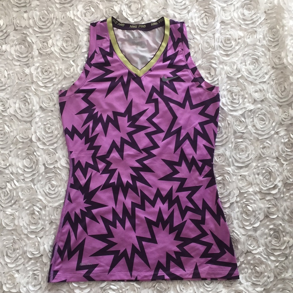 . Great condition Nike dri-fit top!